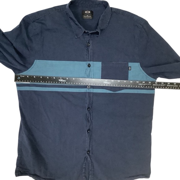 Oakley Button-down Shirt Sz Large Navy Blue - Picture 4 of 8